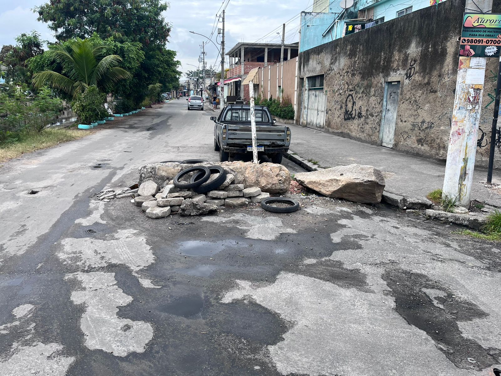 18° BPM retira 3 toneladas de barricadas na Cidade de Deus